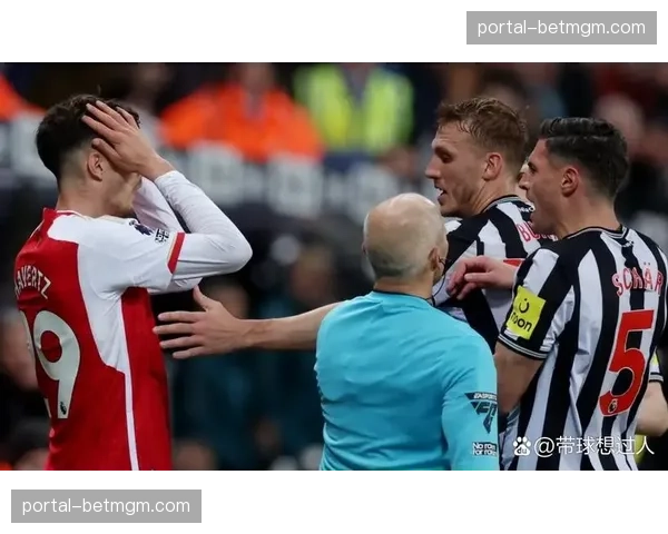 半场观察：利物浦vs热刺，波斯特科格鲁的激进前压导致后防两次被萨拉赫打穿